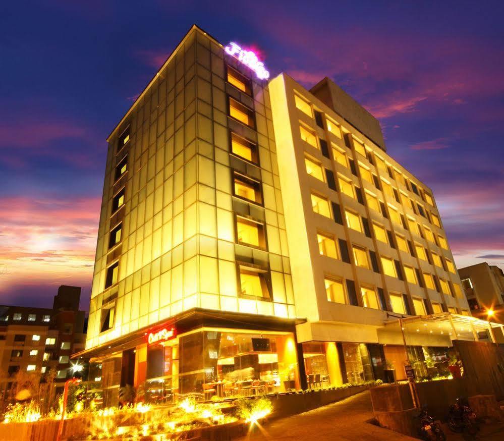 פונה Hotel Fidalgo מראה חיצוני תמונה