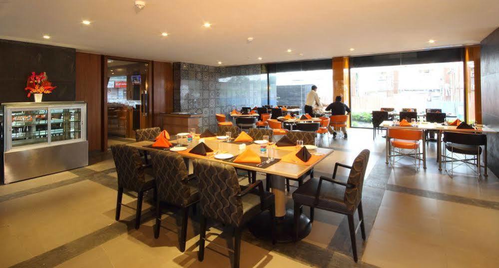 פונה Hotel Fidalgo מראה חיצוני תמונה