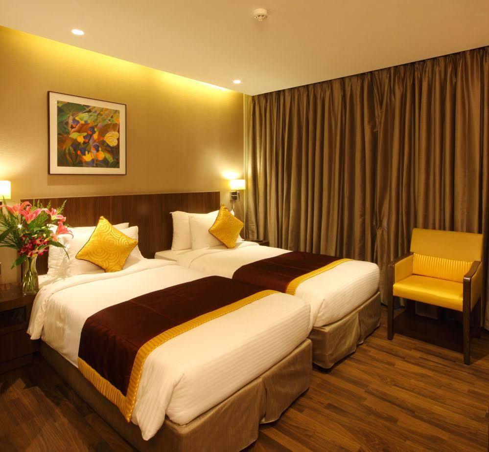 פונה Hotel Fidalgo מראה חיצוני תמונה